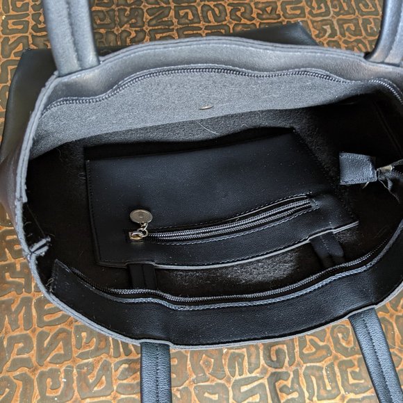 Water resistant black day bag - Picture 2 of 4